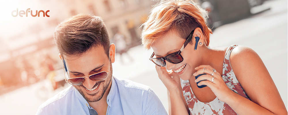 Écouteurs Bluetooth Defunc IPX4, Réducteur De Bruit Contrôle Tactile Et Boîtier De Charge - Bleu 27 Faites entendre votre voix sans bruit ambiant lors des appels importants