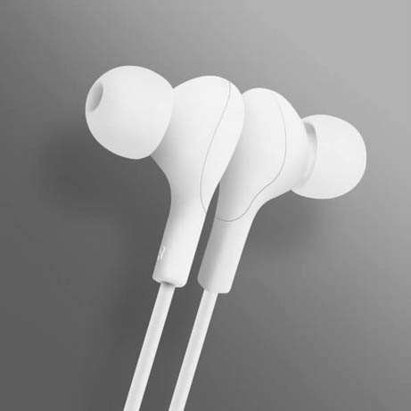 Écouteurs 4Smarts Kit Mains Libres Intra-auriculaires, Prise USB-C - Blanc 22 DESIGN ERGONOMIQUE