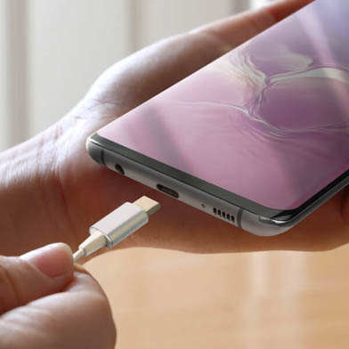 Écouteurs 4Smarts Kit Mains Libres Intra-auriculaires, Prise USB-C - Blanc 25 Utilisez ces écouteur avec n'importe quel appareil